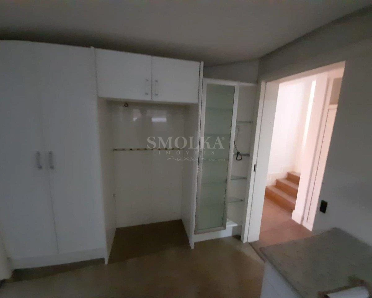 Ванна та 4 спальні: квартира 255 м² — photo 26