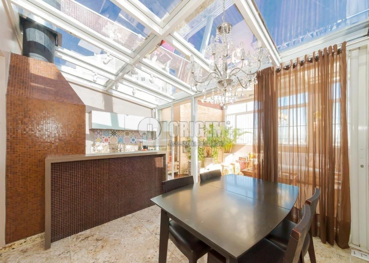 Furnished 216 m² apartment with 3 en-suites — photo 12