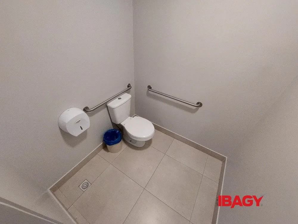 Furnished apartment with 2 bedrooms and 79 m² — photo 42