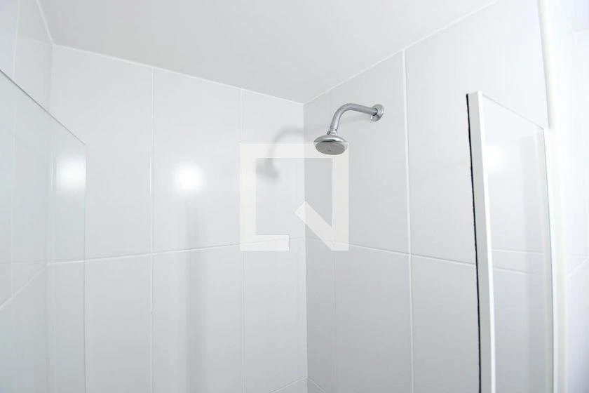 Wood or laminate floors in a 2-bedroom apartment, 86 m² — photo 27