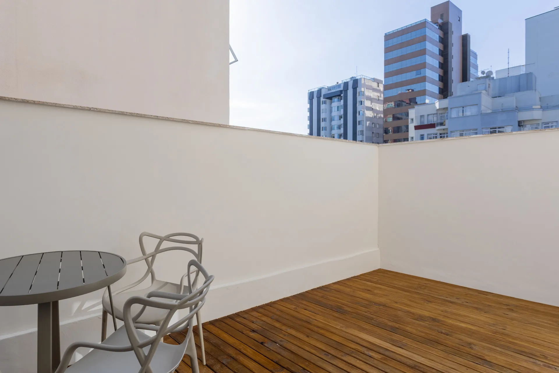 Furnished studio, 40 m², with a home office — photo 5