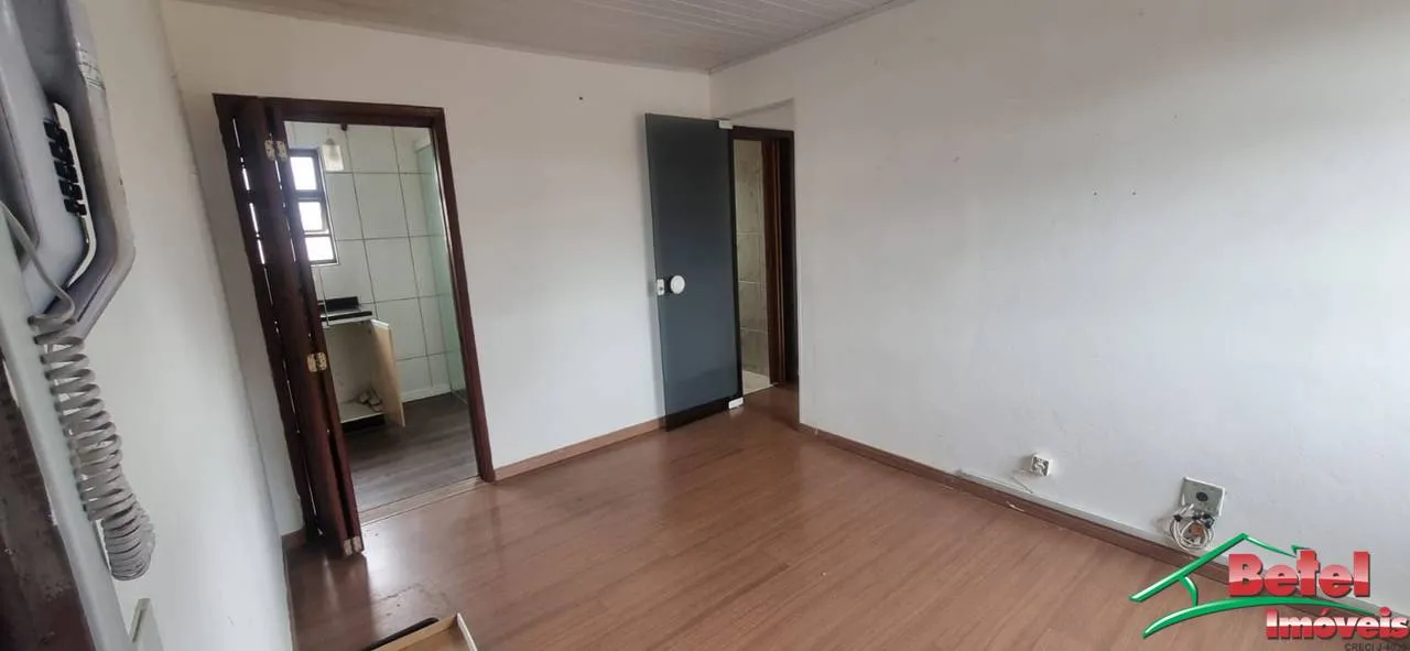 Apartment, 40 m², with wood or laminate floors — photo 3