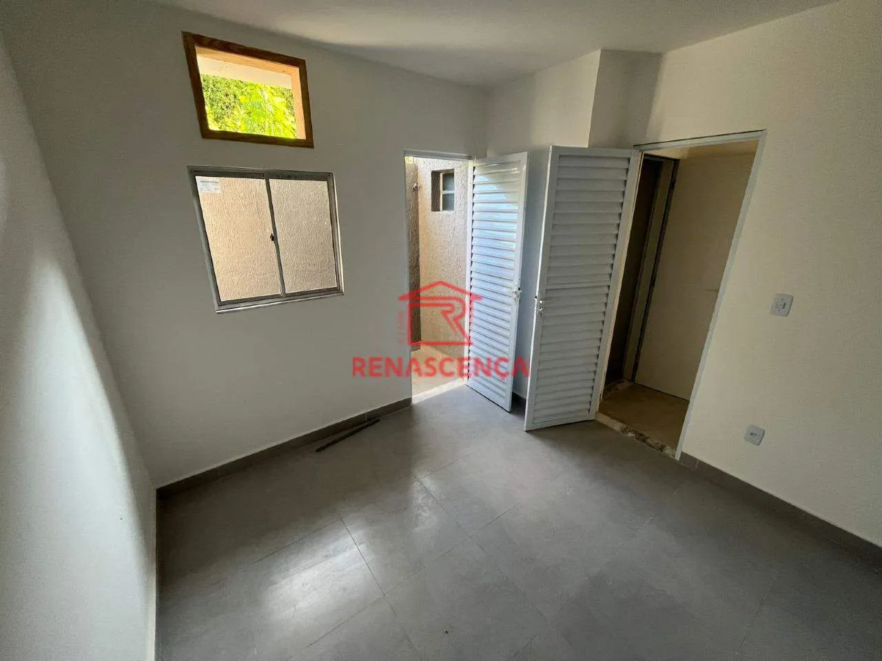 Casa com 1 quarto e cozinha aberta com fogão compacto — photo 7