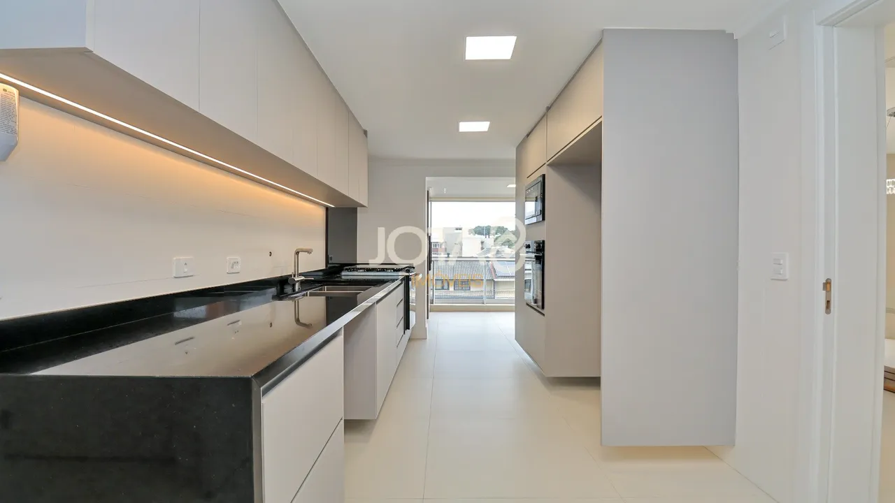 Apartment with 3 en-suite bedrooms 266 m² and parking — photo 12