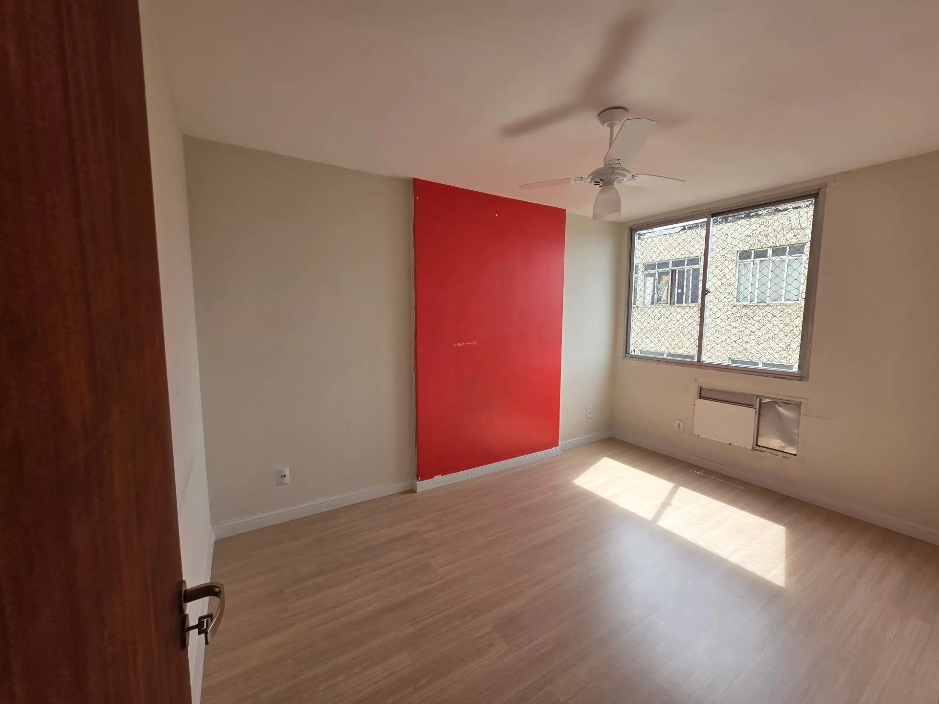 2-bedroom apartment on the 3rd floor with parking