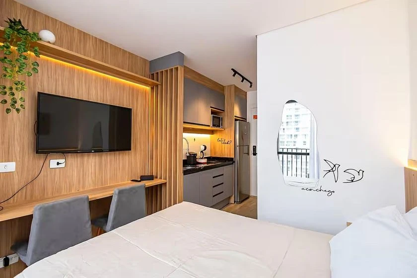 Furnished 1-bedroom apartment with a balcony — photo 11
