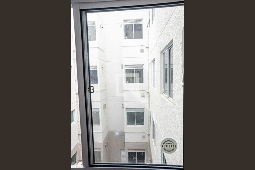 2-bedroom 45 m² apartment with a dedicated laundry area — photo 3