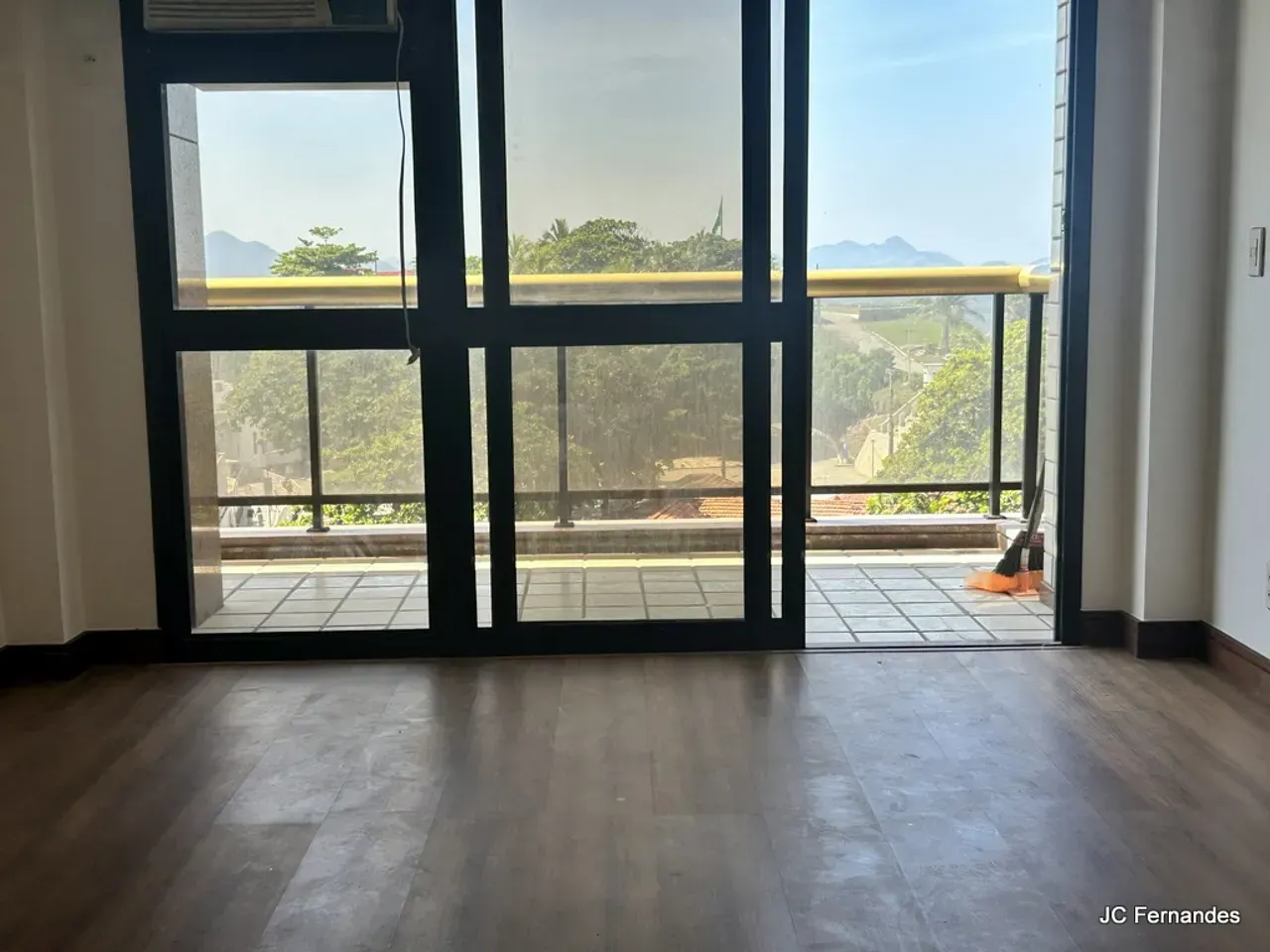 2-bedroom, 2-bath apartment with water and city view — photo 6