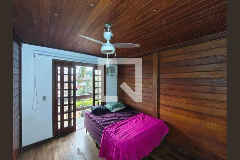 3-bedroom house with a walk-in closet — photo 21