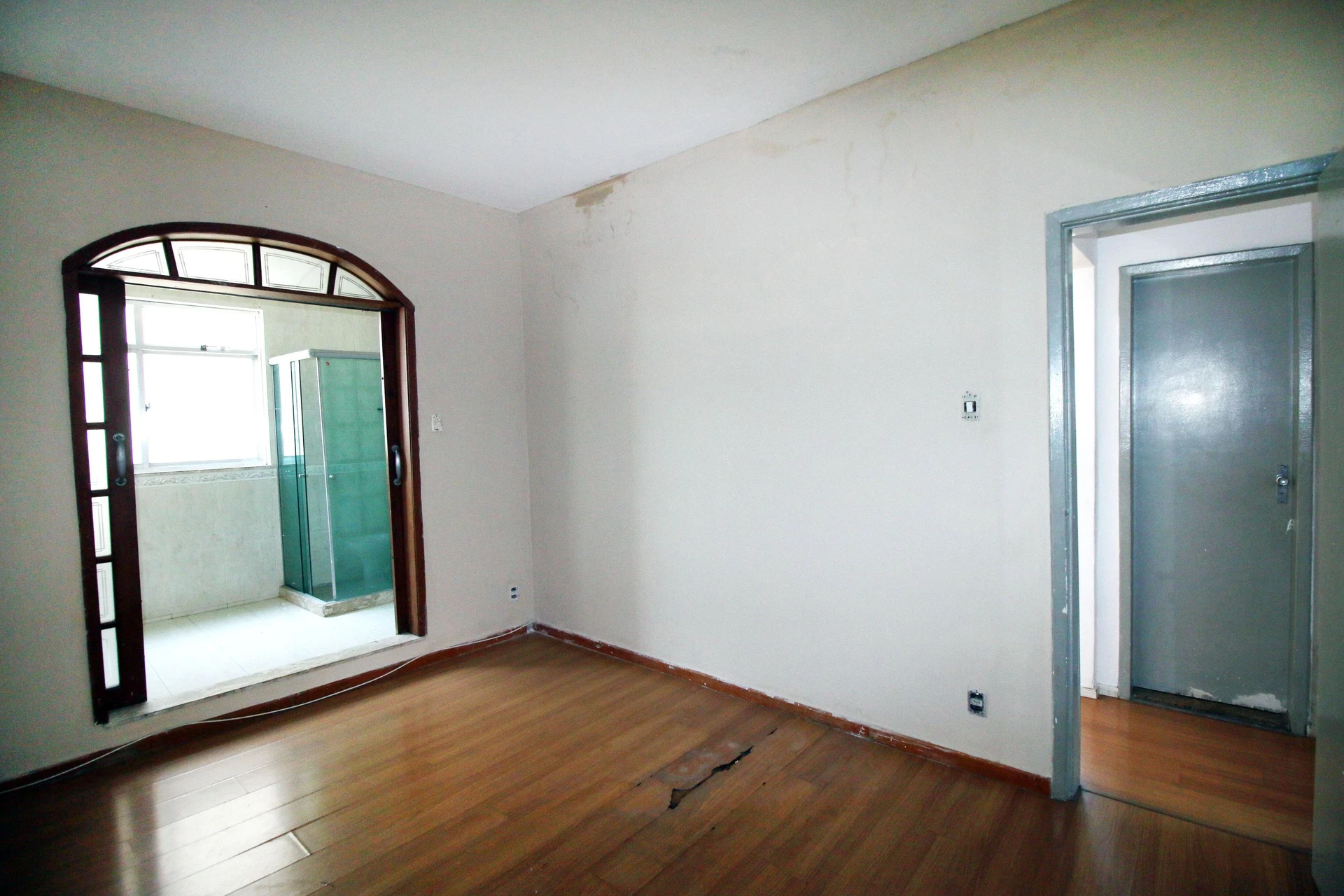 Apartment, 30 m², with wood or laminate floors — photo 33