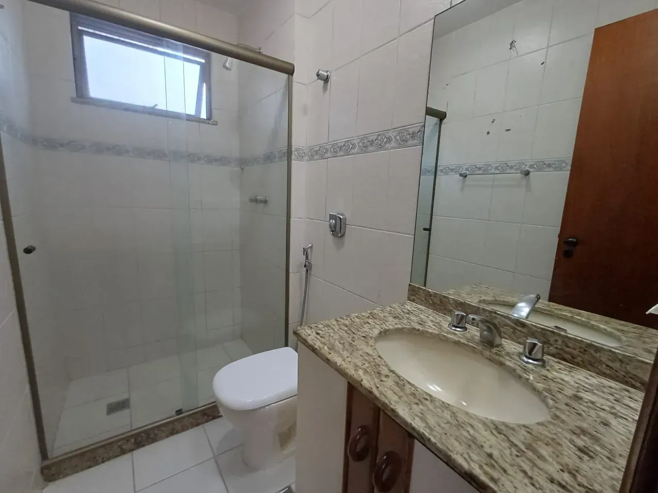 Rental apartment with 2 bedrooms and 3 bathrooms — photo 10
