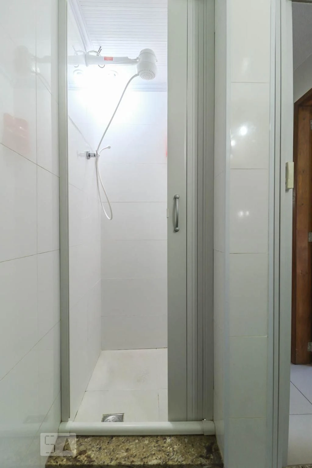 2-bedroom apartment in a building with a gym — photo 19