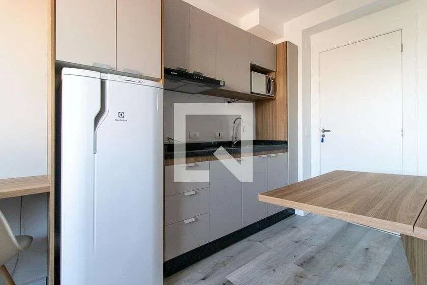 Furnished studio with 1 bedroom and 1 parking space — photo 4