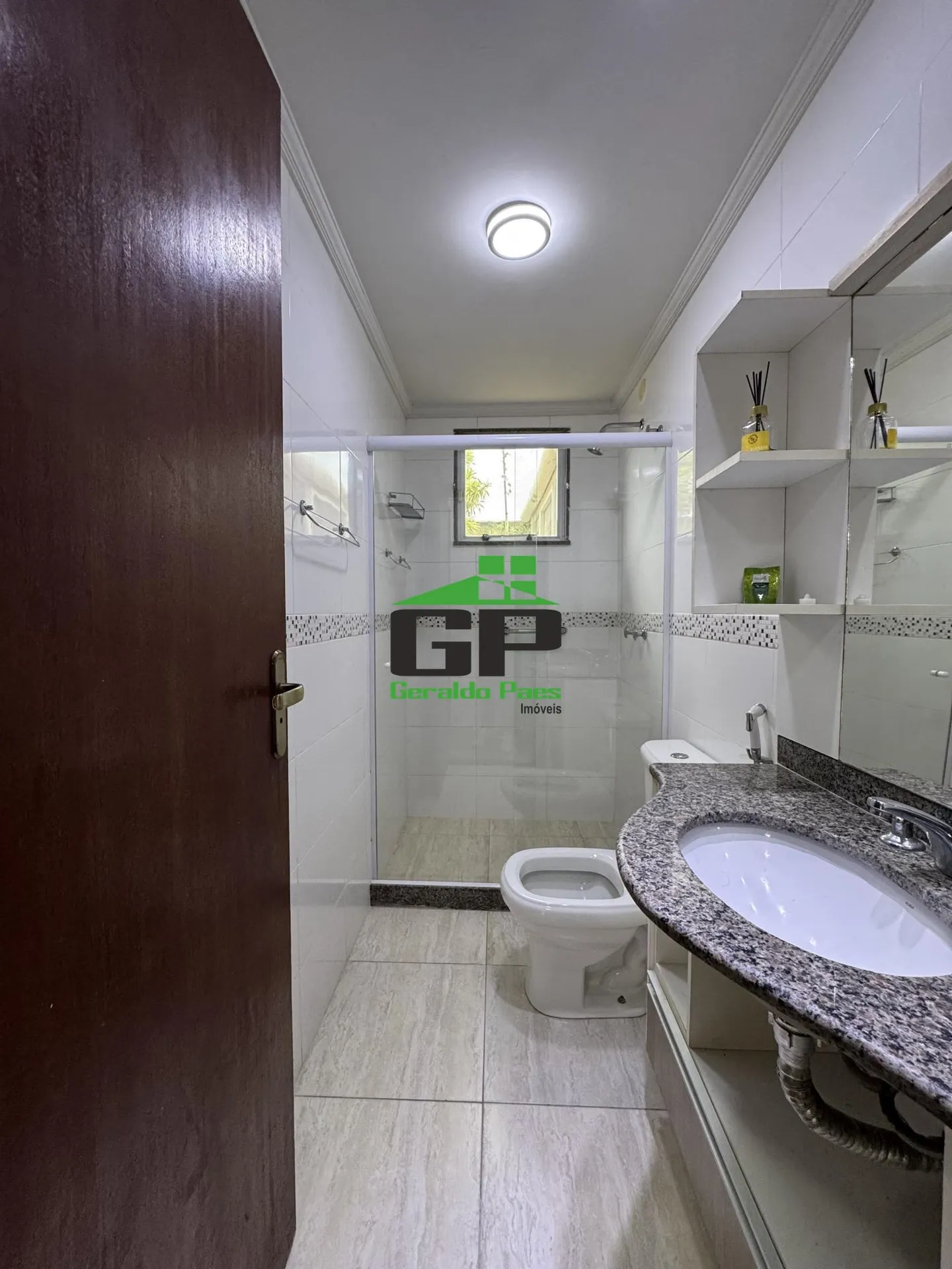 Casa com 5 quartos e 5 banheiros, cozinha fechada — photo 36