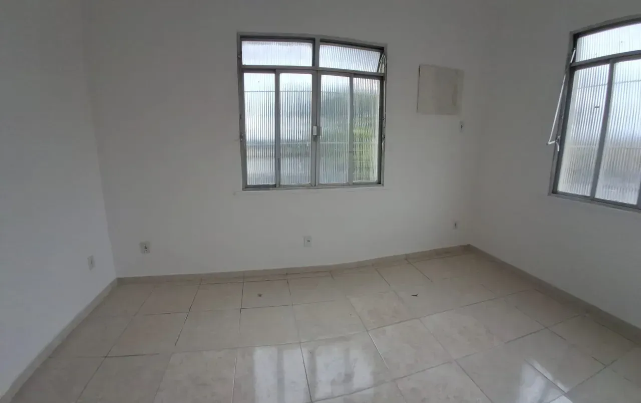 2-bedroom apartment with 1 bathroom, no parking — photo 11