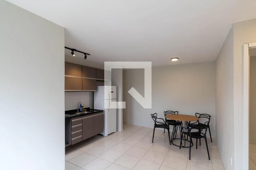 2-bedroom apartment with a home office — photo 4