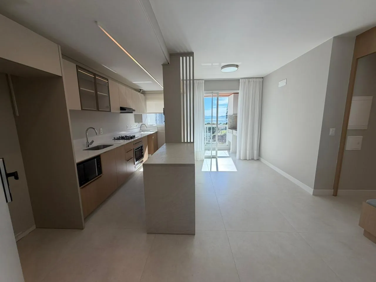Apartamento de 2 quartos com varanda gourmet, Agronômica — photo 14
