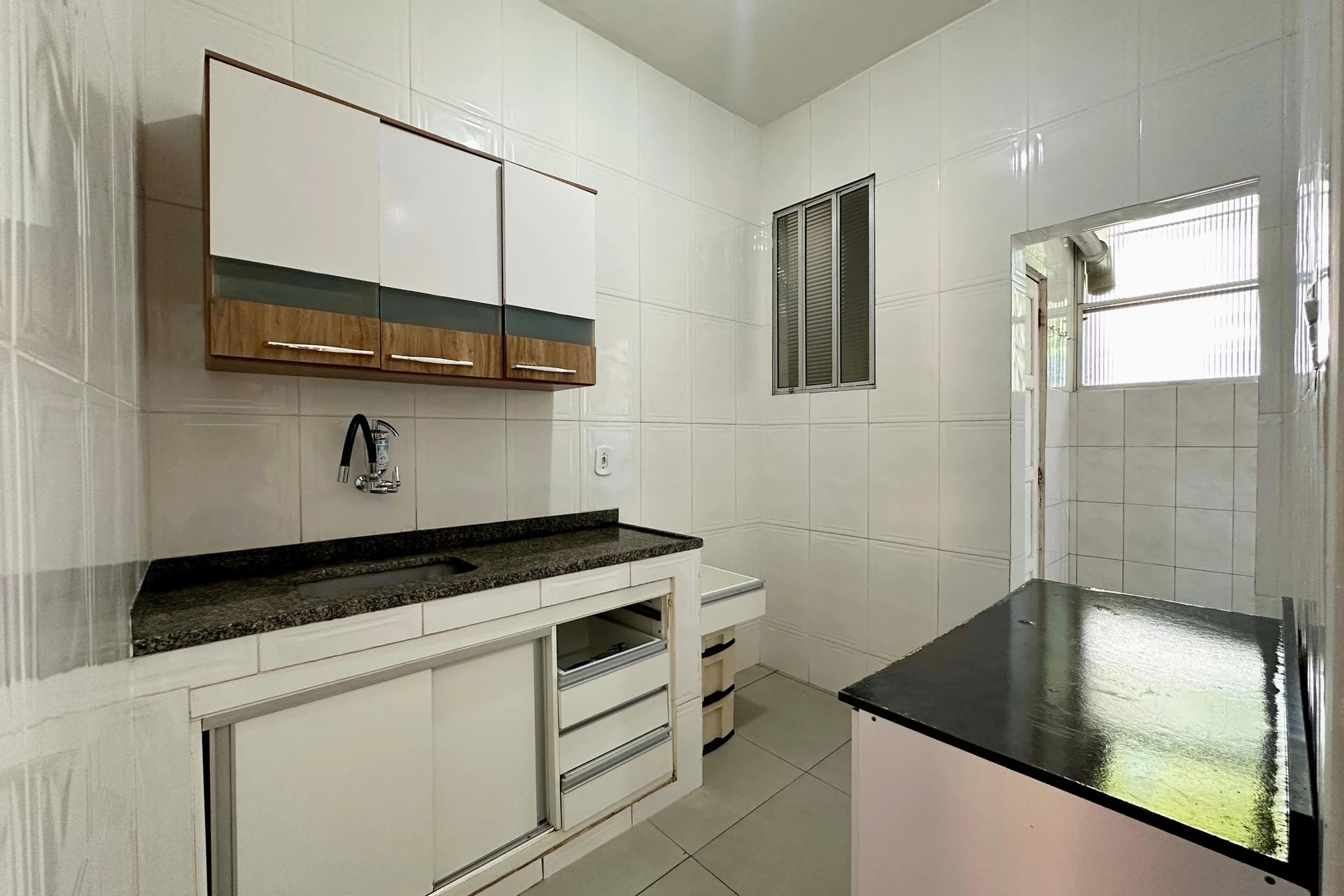 Apartamento sem móveis com 3 quartos e 1 banheiro — photo 3