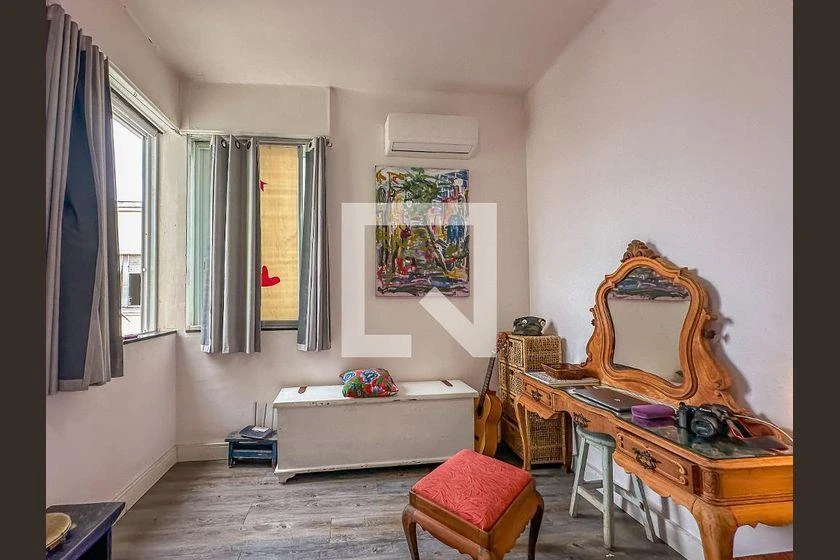 Furnished studio, 33 m², with a home office — photo 10
