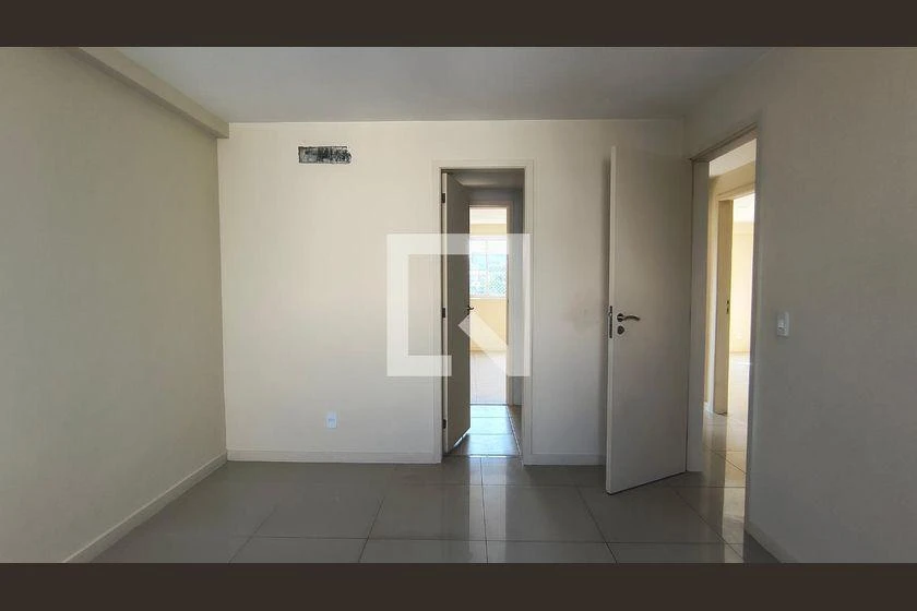280 m² 4-bedroom apartment with en-suites and 2 parking — photo 23
