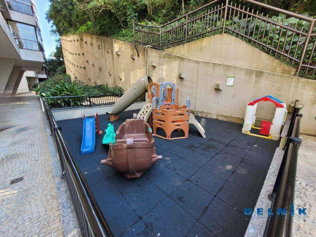 Apartamento com 3 quartos de 156 m² e vista cidade/montanhas — photo 27