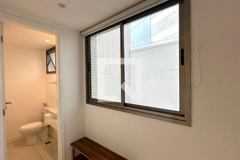 Apartamento mobiliado de 2 quartos em condomínio com piscina — photo 16