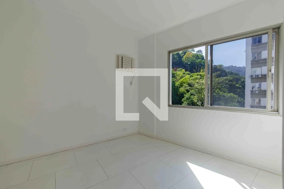 Washing machine in a 2-bedroom apartment, 100 m² — photo 4