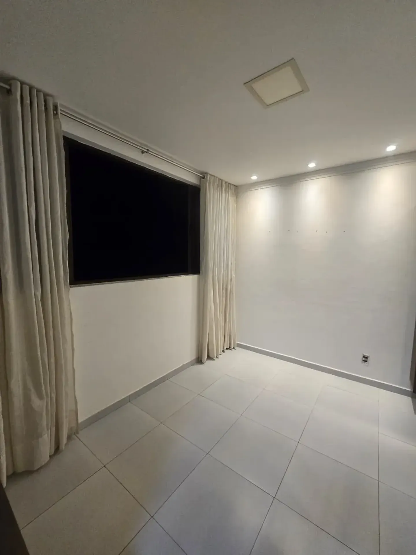 Apartamento de 2 dormitorios con armarios empotrados