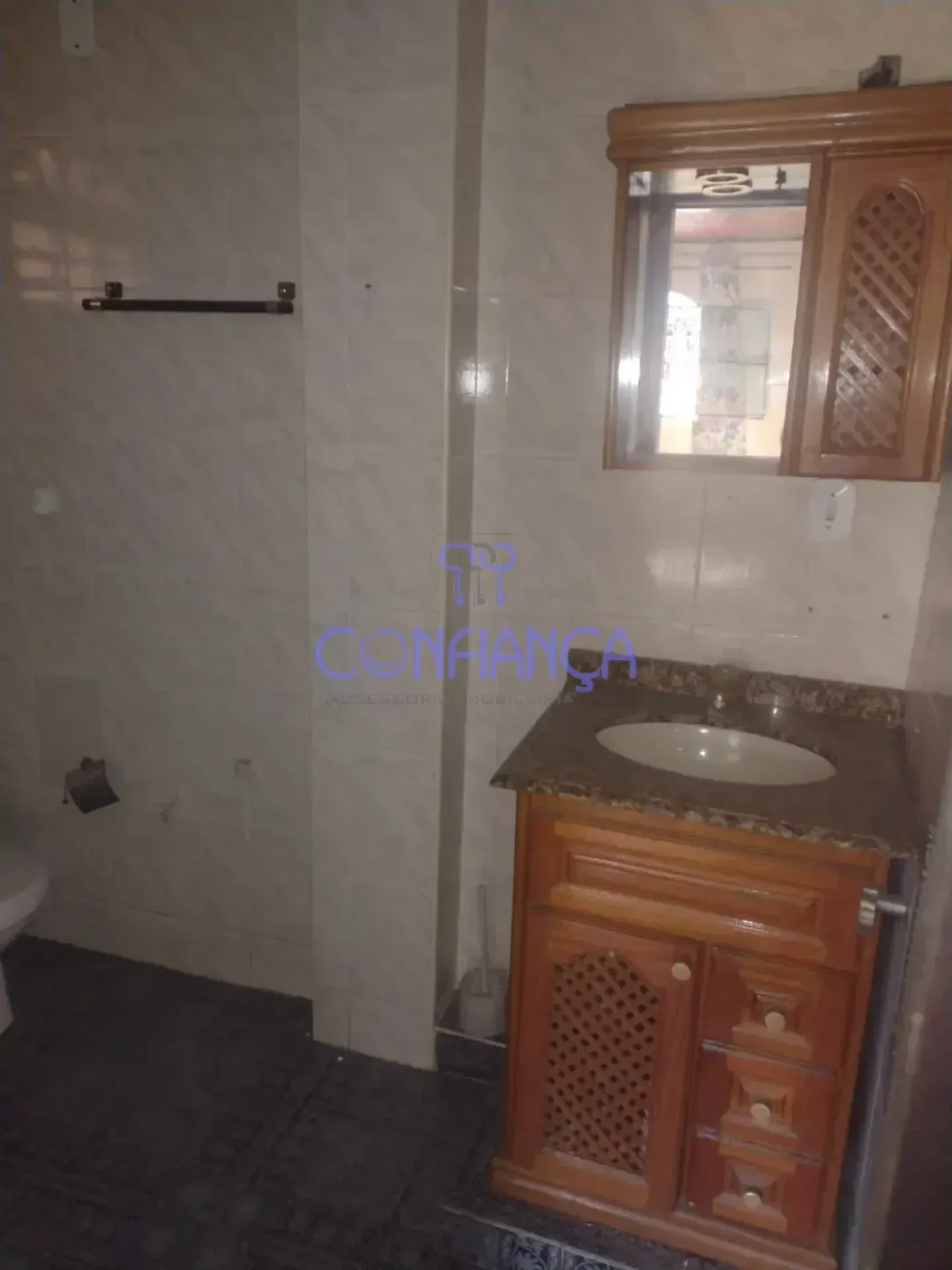 Casa com 3 quartos e 2 suítes, com varanda e quintal — photo 3