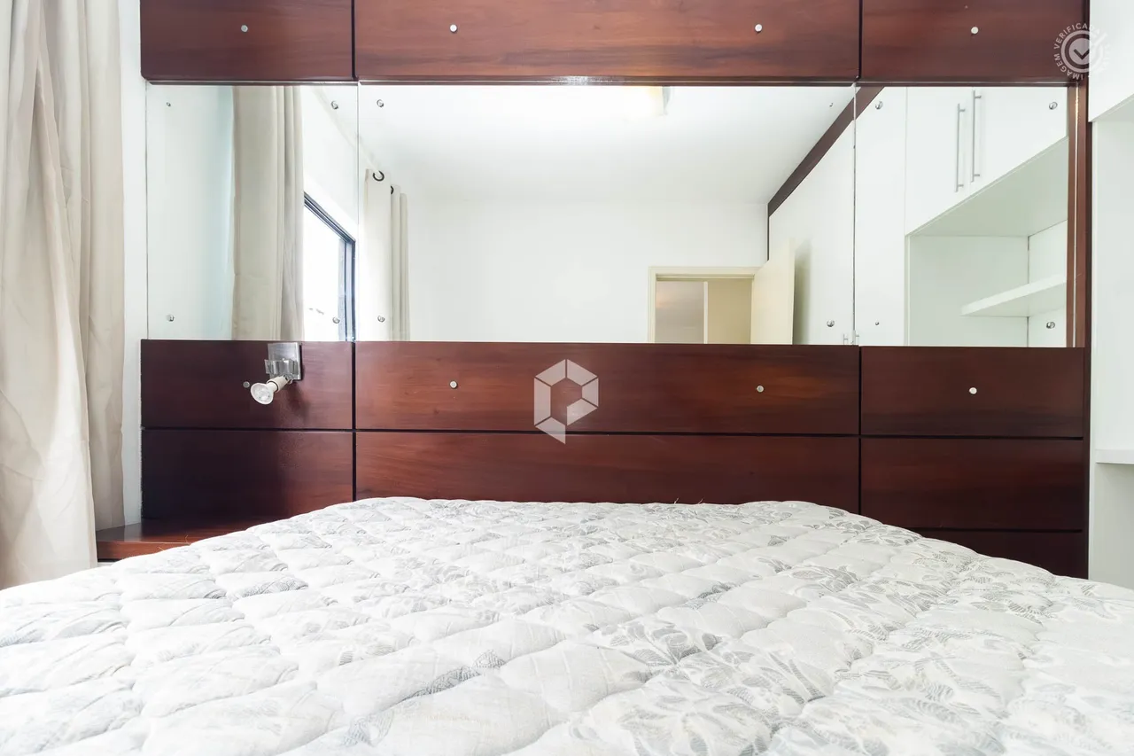 Furnished 1-bedroom apartment with a private BBQ — photo 11