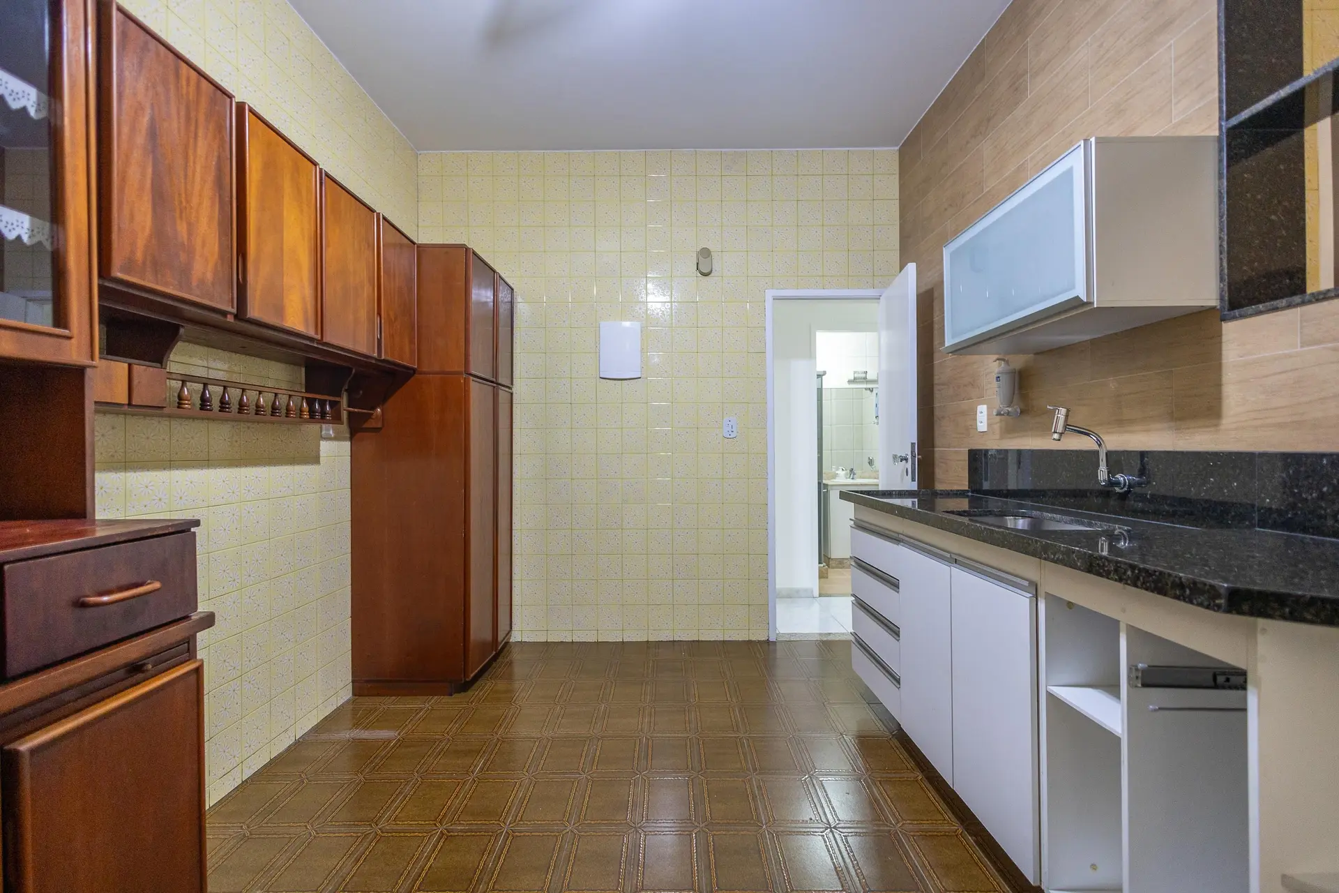 3-bedroom apartment with a park view — photo 22