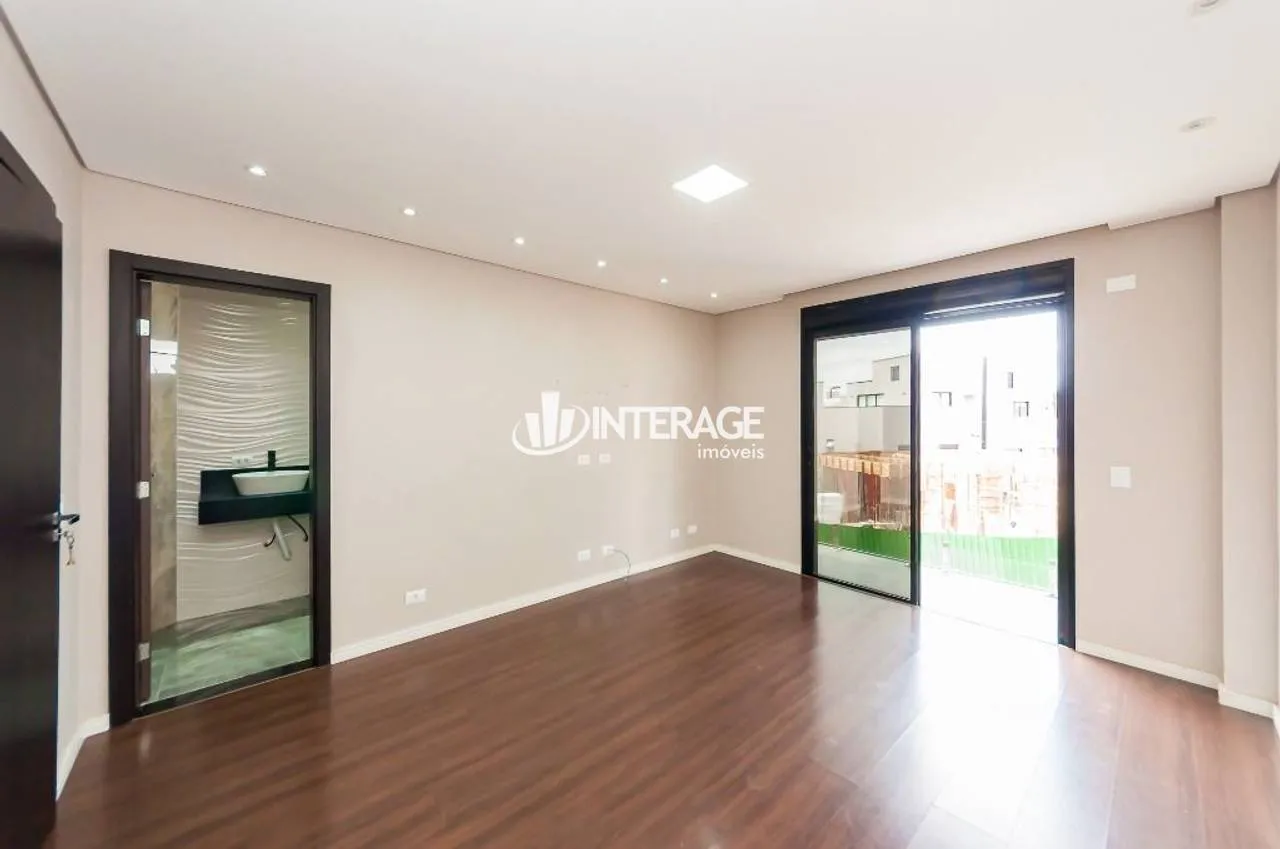 3-bedroom house with a washing machine in Curitiba — photo 48