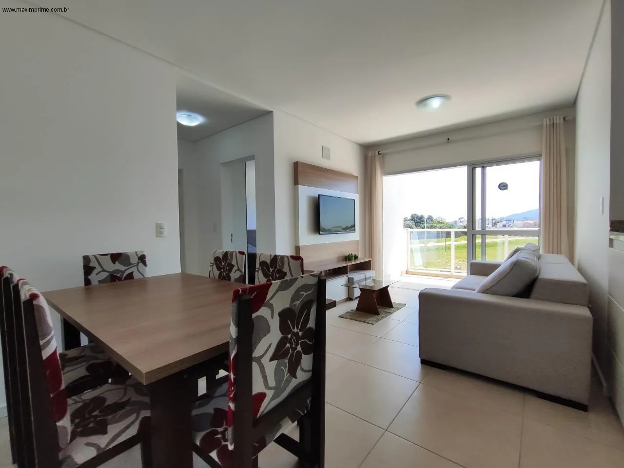 Furnished 2-bedroom apartment with private BBQ spot