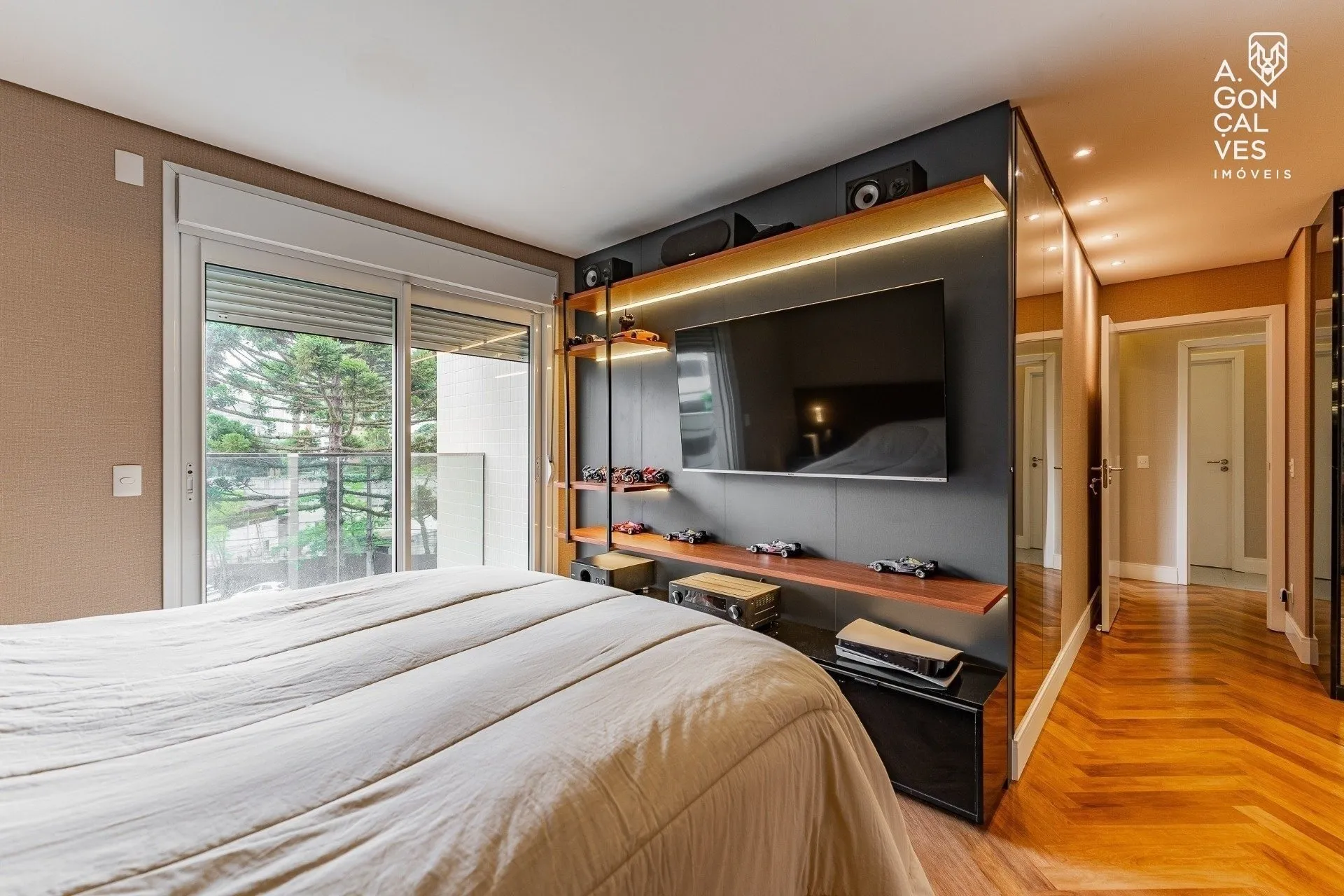 Мебльована квартира 260 м² з 4 спальнями з власними ваннами — photo 9