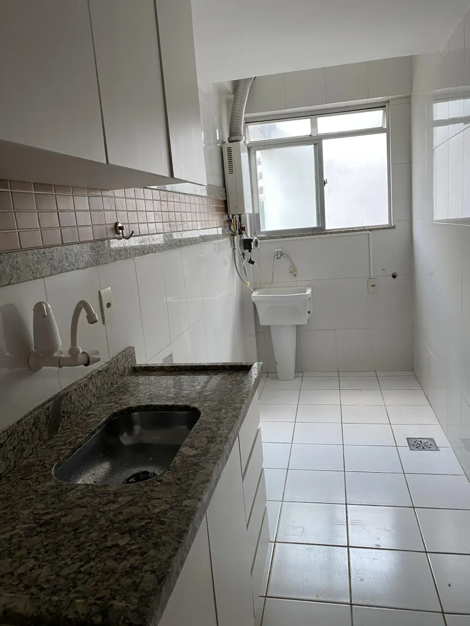 100 m² apartment with 2 bedrooms and 2 bathrooms — photo 2