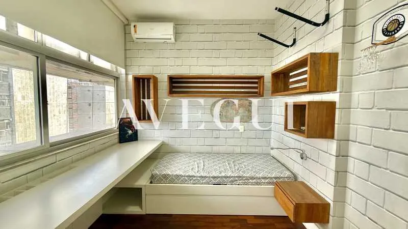 Furnished 4-bedroom apartment with 140 m² — photo 24