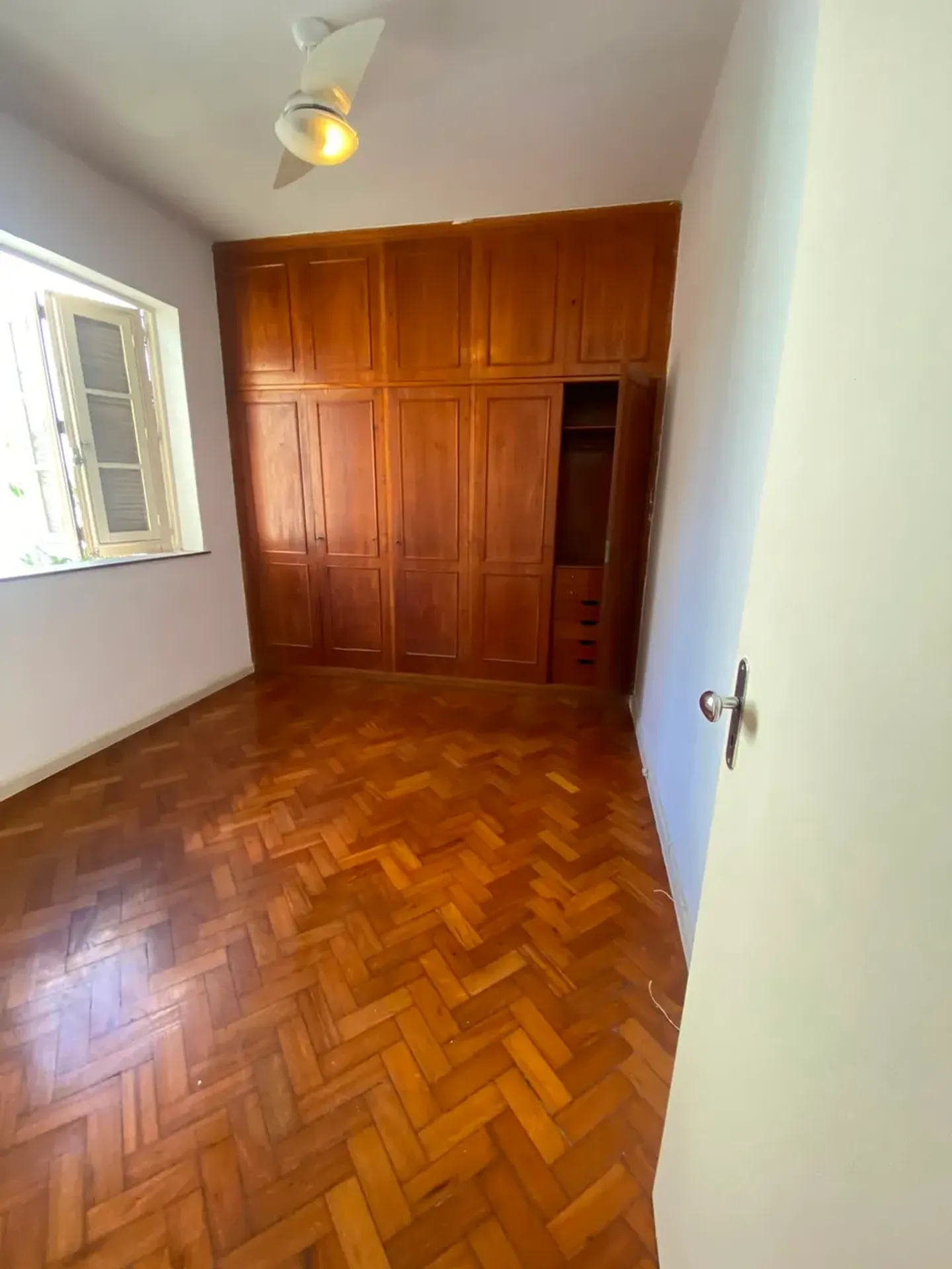 3-bedroom apartment with balcony, 137 m² — photo 32