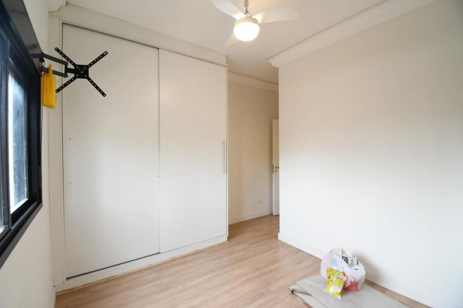 3-bedroom apartment in a building with a gym — photo 17