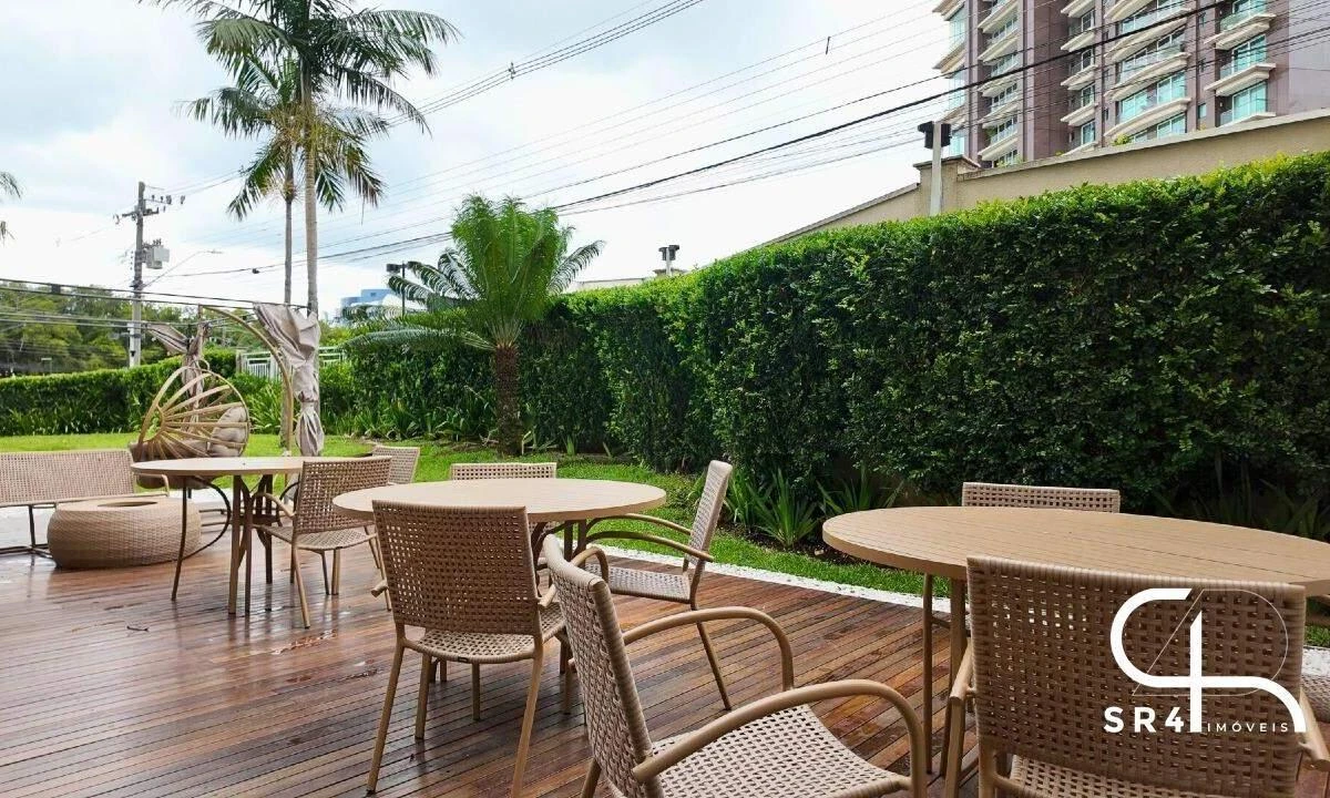 Furnished 186 m² apartment with 4 bedrooms and 2 en-suites — photo 12