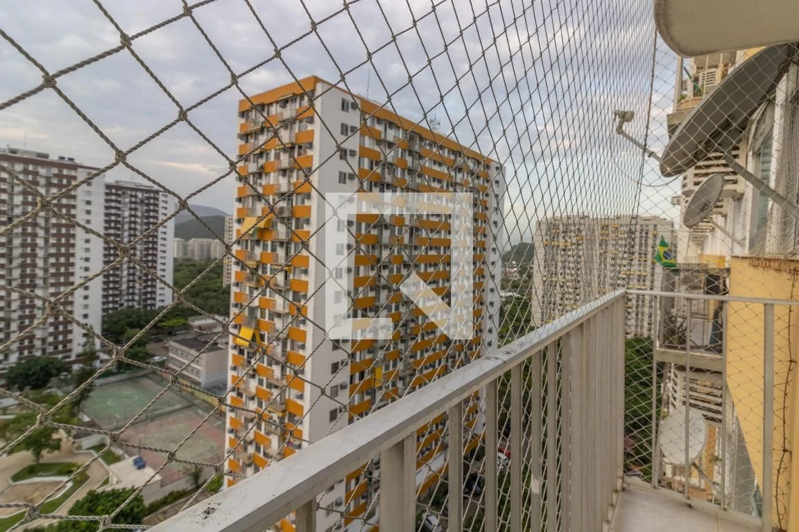Apartamento mobiliado com 2 quartos e varanda — photo 14