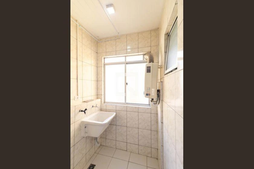 Балкон с грилем и 3 спальни: квартира 80 м² — photo 9