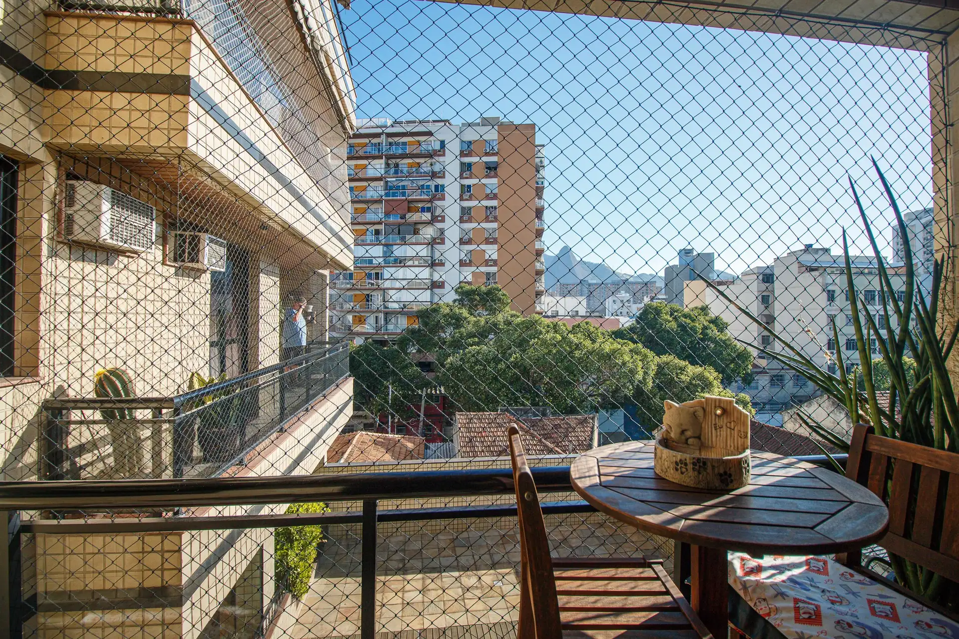 Furnished 2-bedroom apartment with 2 bathrooms and pet-friendly policy — photo 40