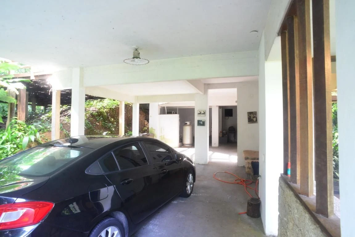 Casa mobiliada com 6 quartos e 5 suítes, com jardim — photo 72