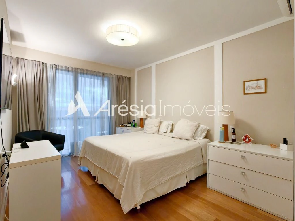 Furnished apartment with 4 bedrooms and private BBQ area — photo 3