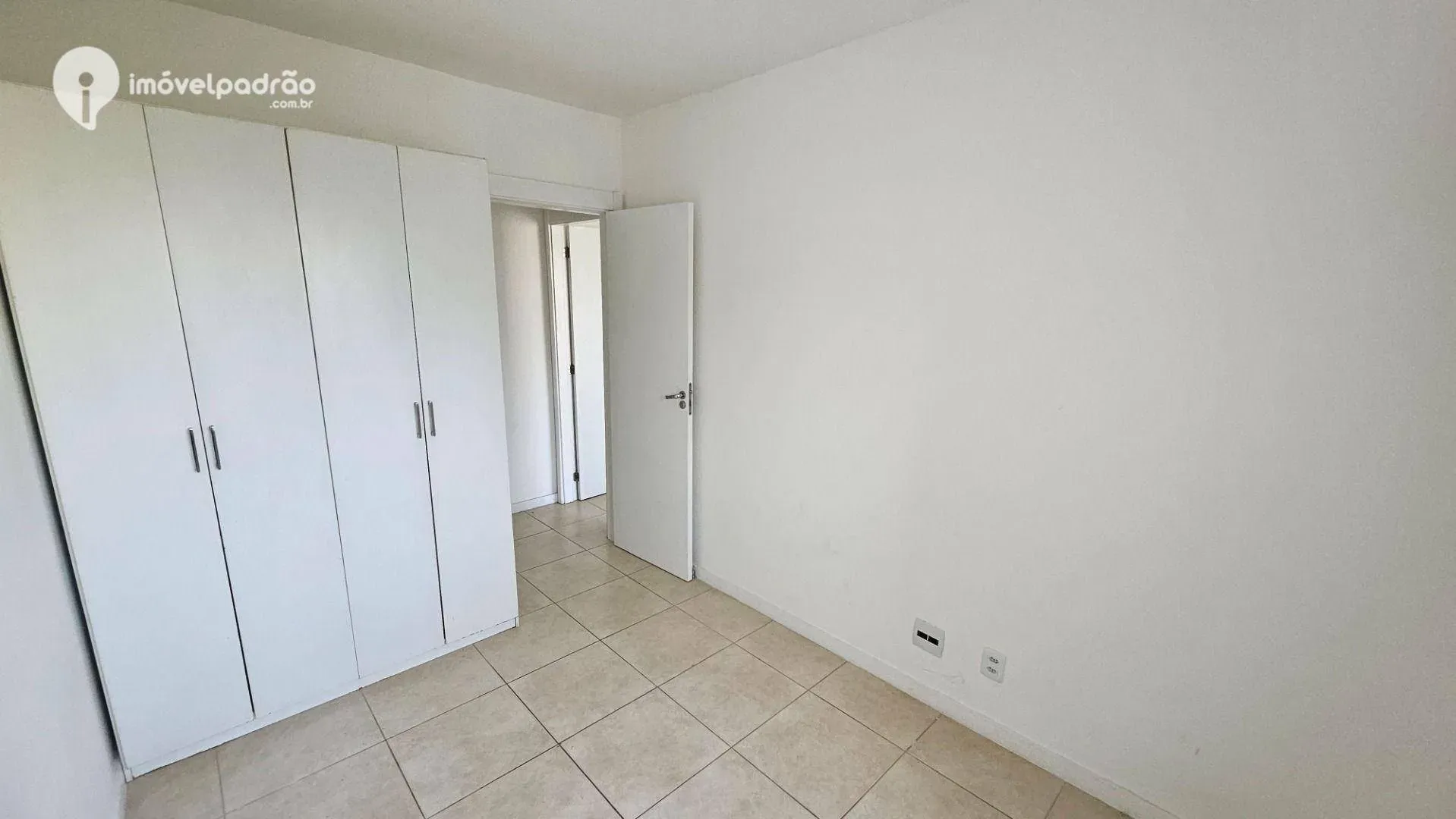 Furnished 2-bedroom apartment with enclosed balcony — photo 41
