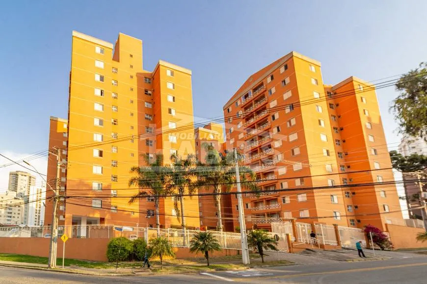3-bedroom apartment with a balcony — photo 38