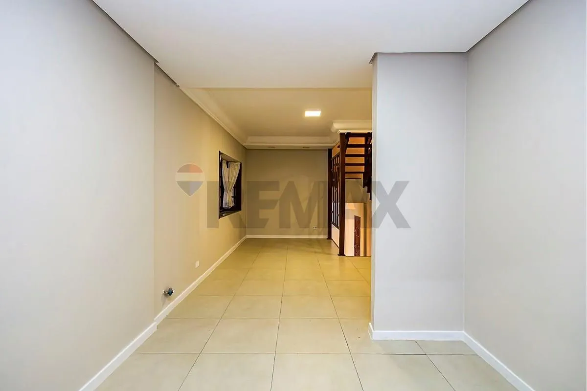 Casa de 303 m² com 4 quartos e churrasqueira privativa — photo 8