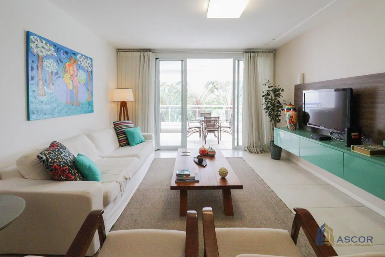 221 m² apartment with 3 en-suite bedrooms and 2 parking — photo 3