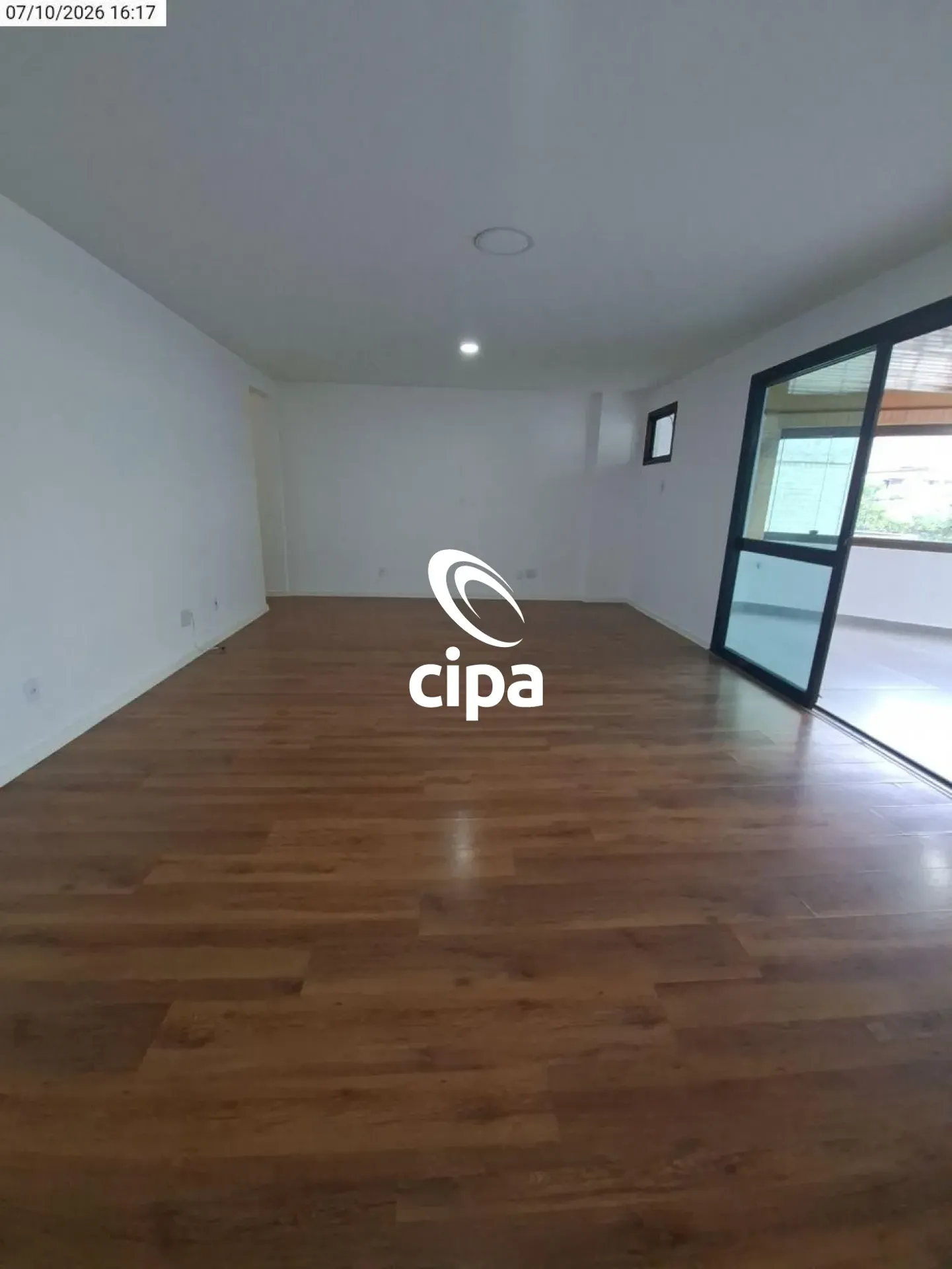 Apartment, 179 m², with wood or laminate floors — photo 16