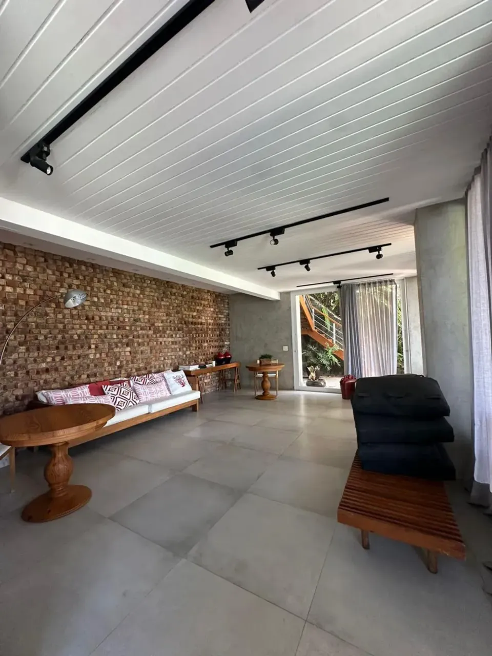 Furnished house with 4 bedrooms, balcony and 5 bathrooms — photo 6